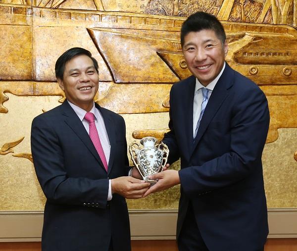  chu tich tiep yokkaichi 2